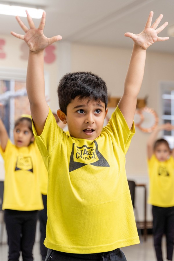 Stagecoach Performing Arts....Book On Now For A 2 Week Trial!